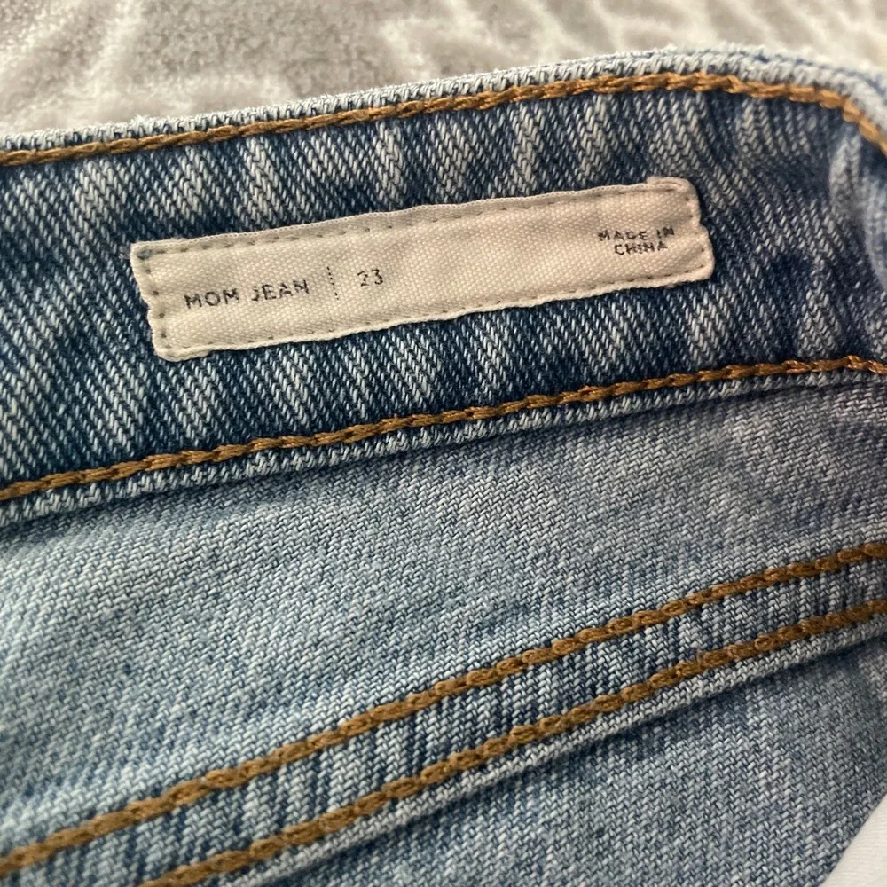 Pacsun Mom Jeans Light Wash Denim Size 23 Blue‎ Y2K Beachy Casual Trendy Pants